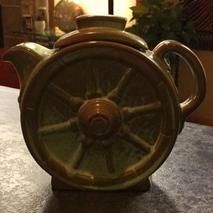 Francoma Vintage 94D green|brown wagon wheel pitcher